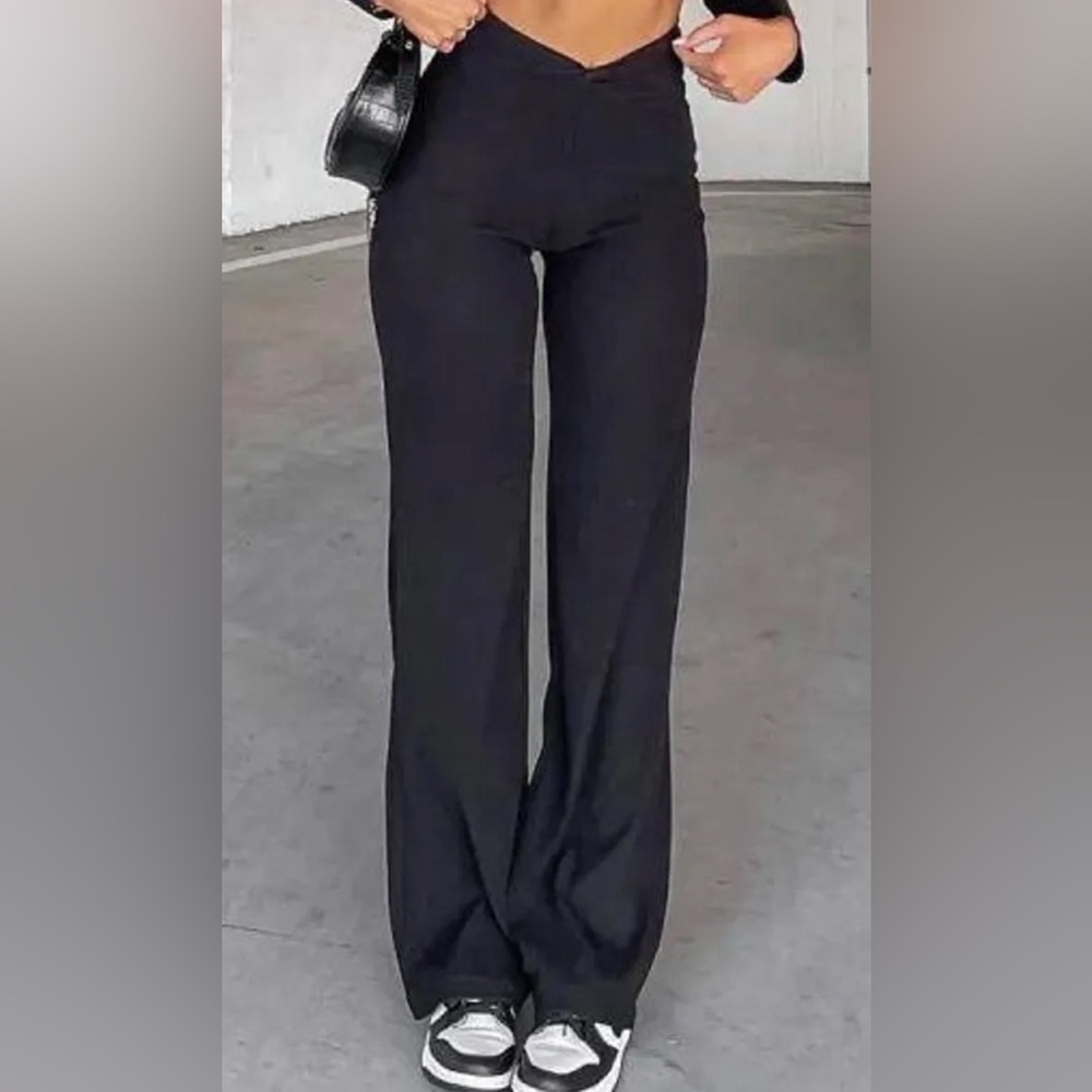 Black Wide-Leg Pants White Fox